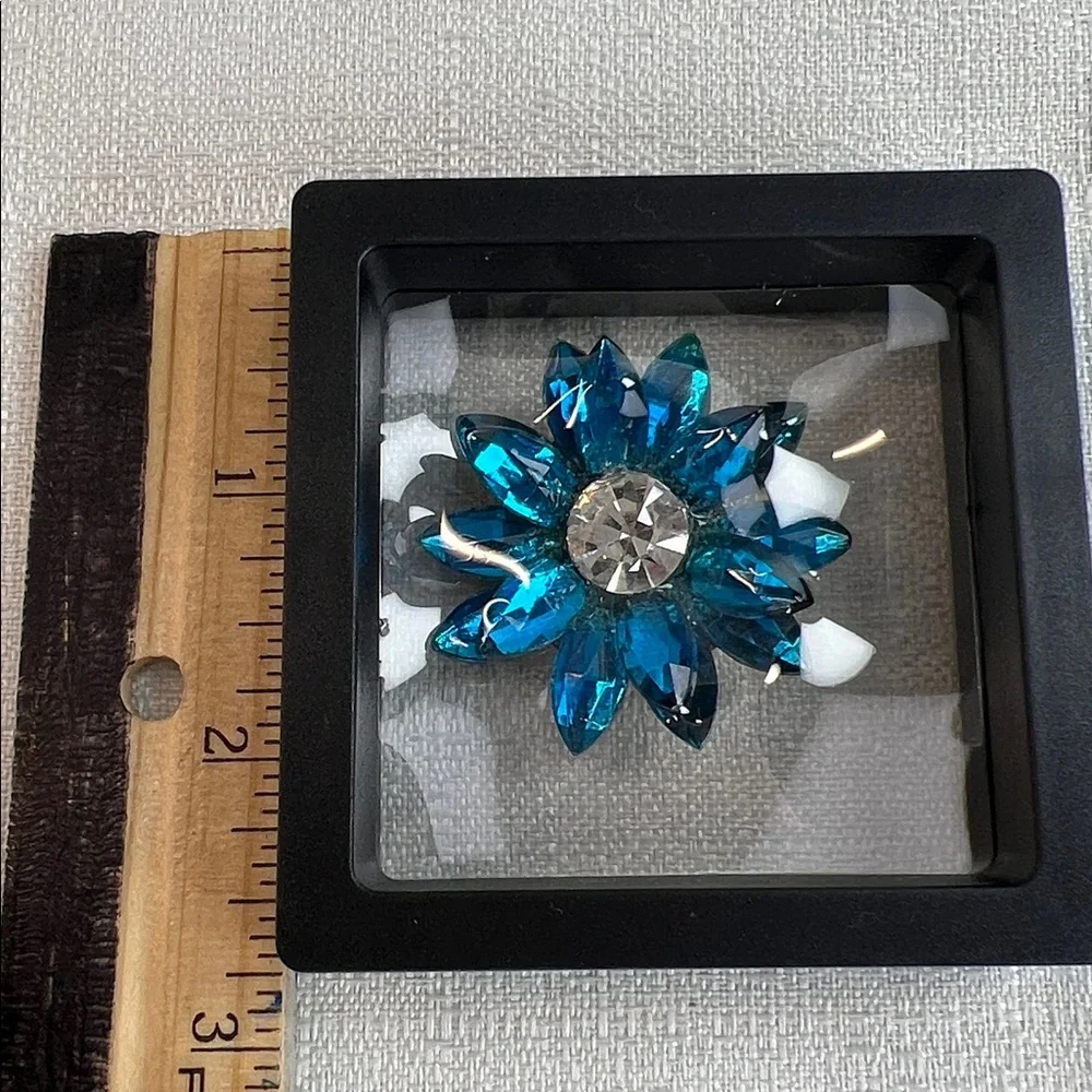 Floating frame set of 2 (jewelry NOT INCLUDED) - Picture 2 of 3